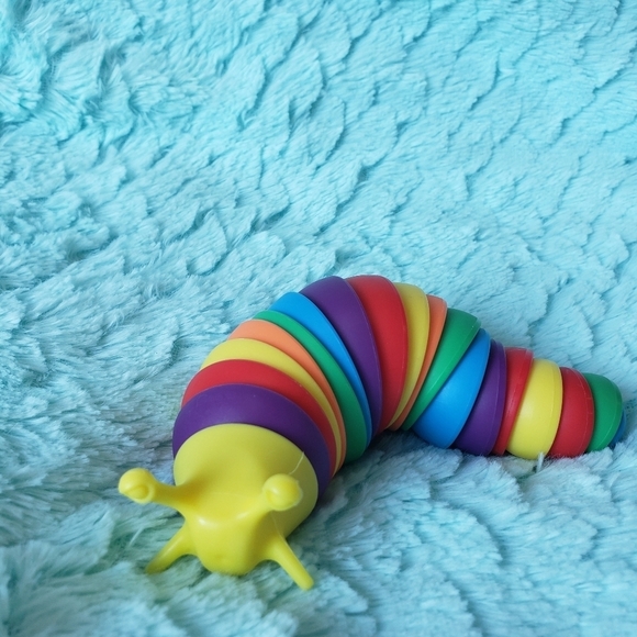 299- SENSORY SLUG FIDGET TOY NWT - Picture 6 of 6